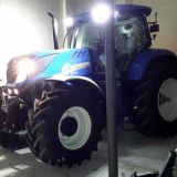 Trattore New holland  T7 230
